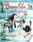 Libro Bruja Brunilda en la playa